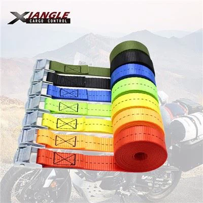 Pás s nastavitelnou sponou, vhodný pro motocykly, náklad, zavazadla